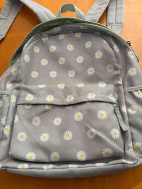 art class Gray Daisy Print Kids Backpack